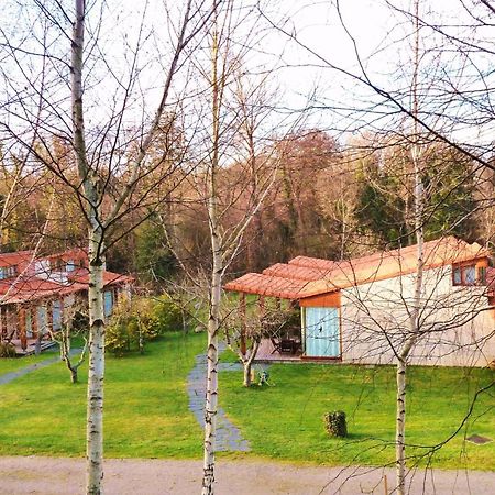 Bungalow Camping Los Manzanos Santa Cruz de Oleiros Exterior photo
